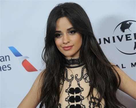 My Oh My! Singer Camila Cabello’s Hottest Bikini and Swimsuit。